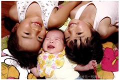 信濃毎日新聞社賞　「三姉妹」　宮本安紀子　(香川県さぬき市)
